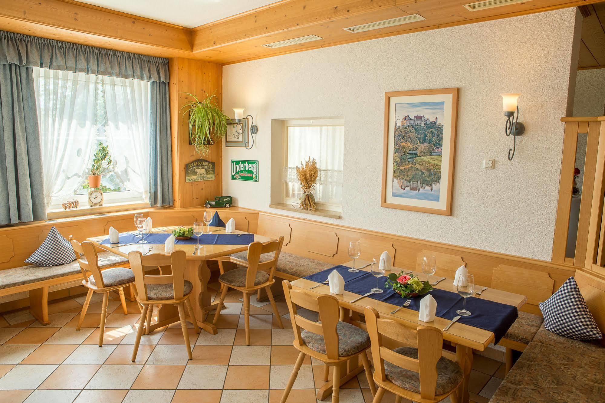 Landgasthof Weberhans Harburg  Ngoại thất bức ảnh