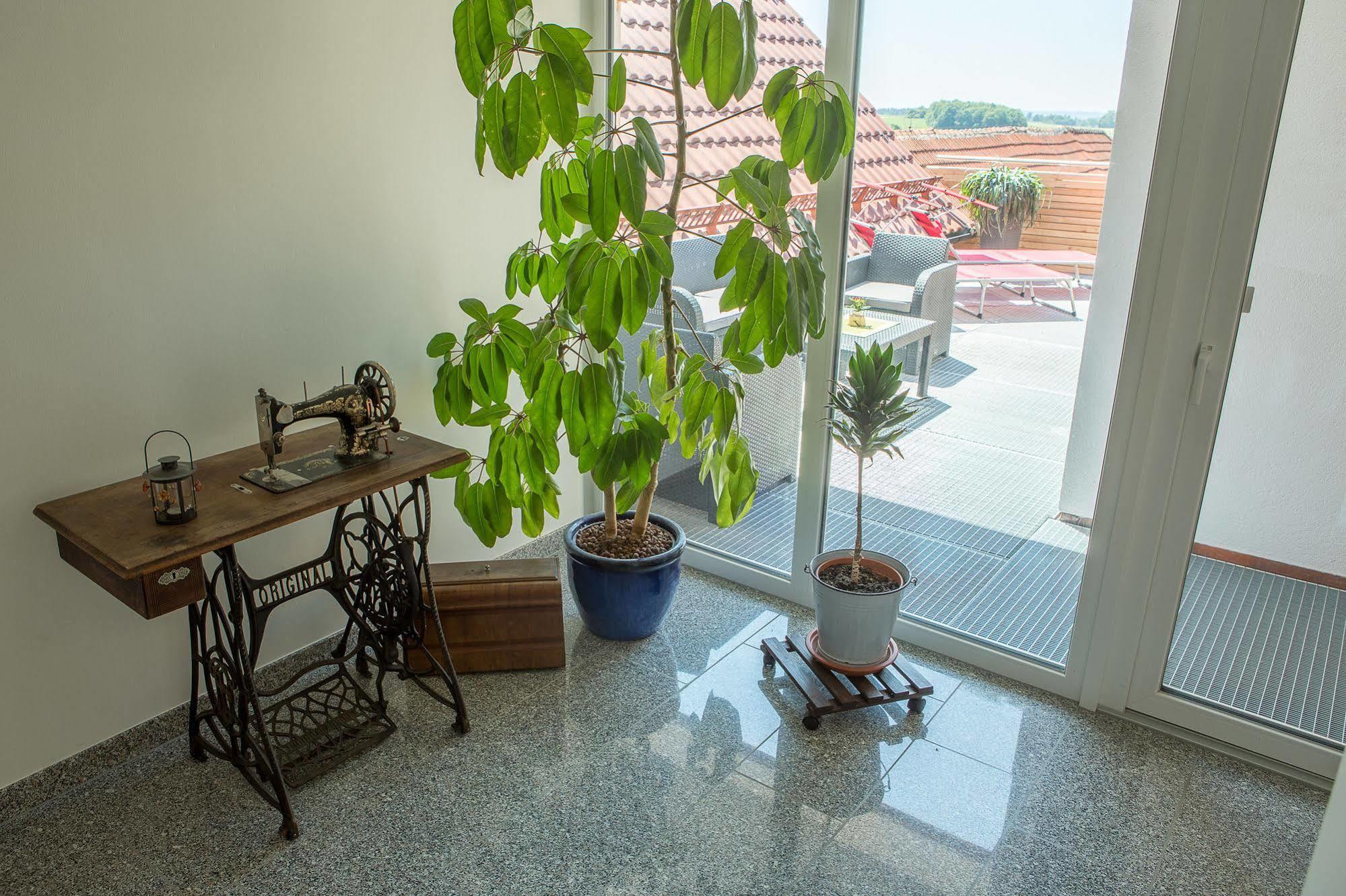 Landgasthof Weberhans Harburg  Ngoại thất bức ảnh